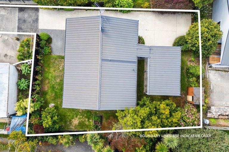 Photo of property in 35 Collins Road, Melville, Hamilton, 3206