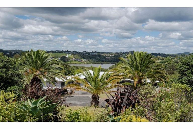 Photo of property in 7 Palm Drive, Kerikeri, 0294