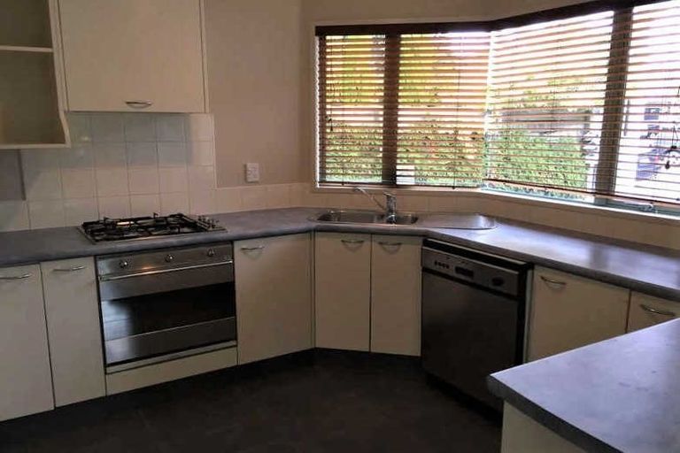 Photo of property in 62 Hewitts Road, Merivale, Christchurch, 8014