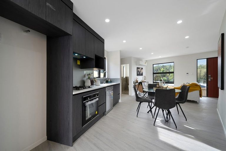 Photo of property in 1/13 Sarona Avenue, Glen Eden, Auckland, 0602