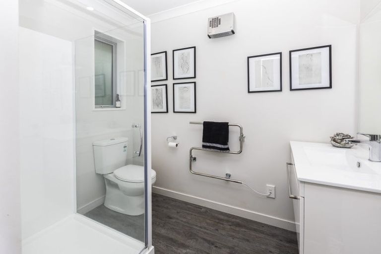 Photo of property in 1/11 North Avon Road, Richmond, Christchurch, 8013