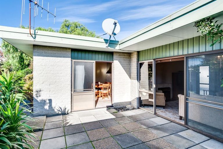 Photo of property in 67 Puketapu Road, Taradale, Napier, 4112