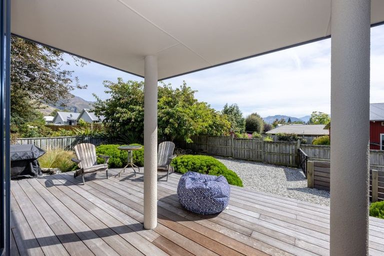 Photo of property in 115a Meadowstone Drive, Wanaka, 9305