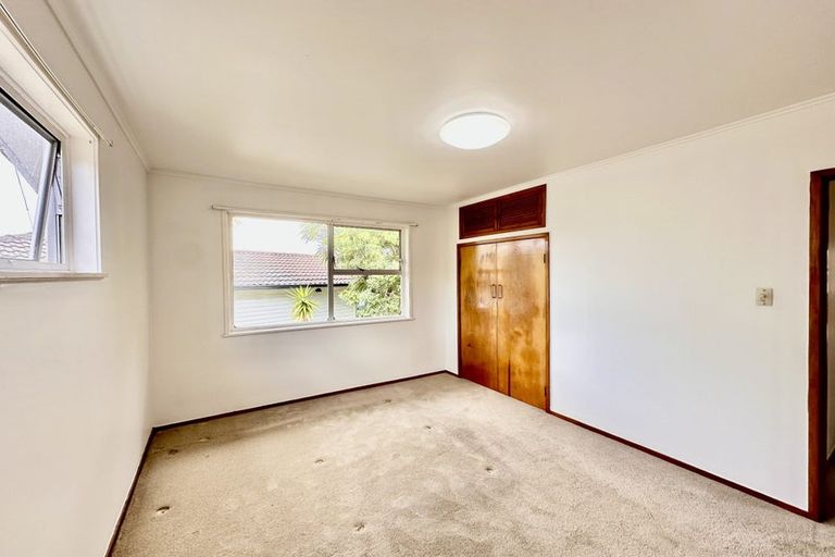 Photo of property in 32 Powrie Street, Glenfield, Auckland, 0629