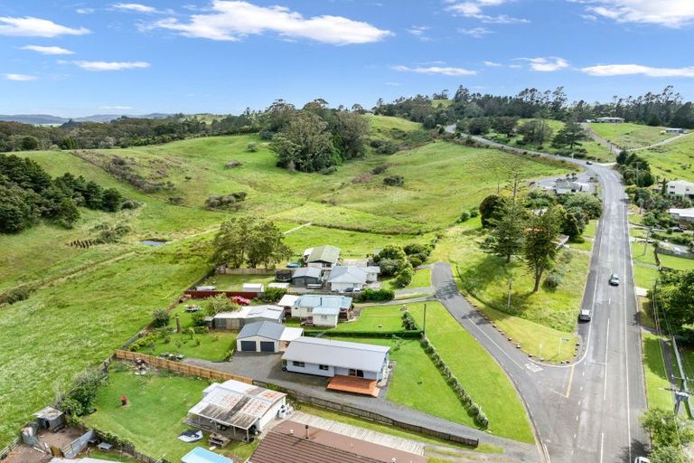 Photo of property in 1 Belton Place, Hikurangi, 0114