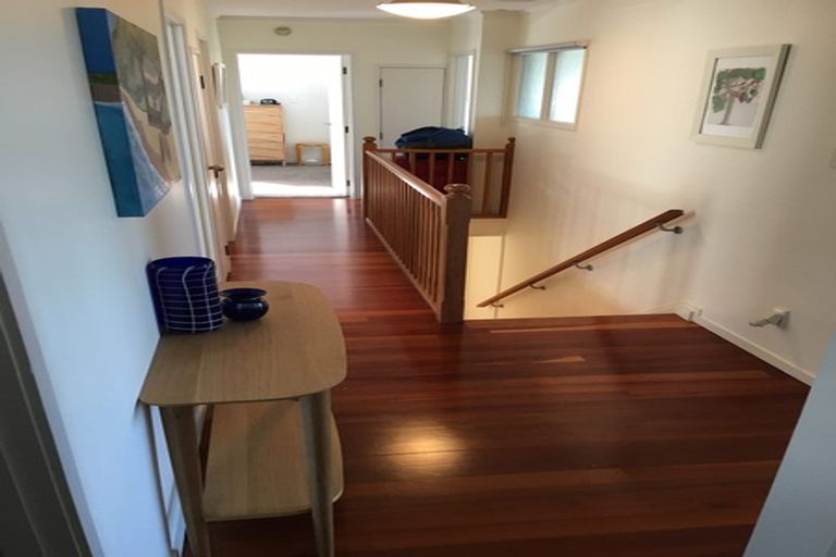 Photo of property in 31a Forrest Hill Road, Milford, Auckland, 0620