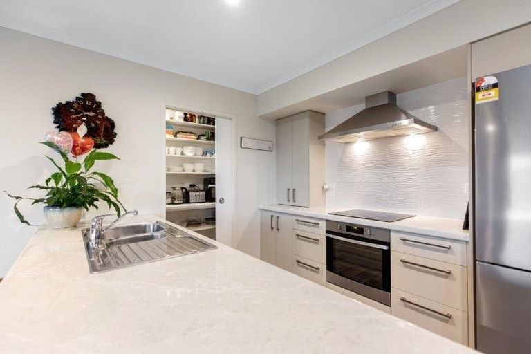 Photo of property in 2 Dayna Avenue, Ohauiti, Tauranga, 3112