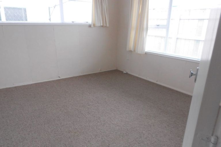 Photo of property in 2/311 Carrington Street, Vogeltown, New Plymouth, 4310