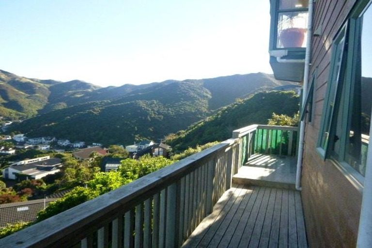 Photo of property in 9a Gavaskar Place, Khandallah, Wellington, 6035