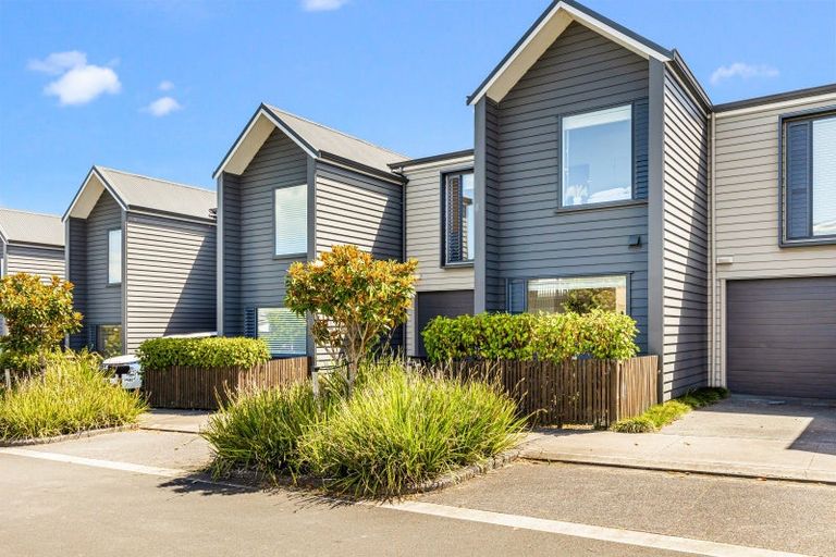 Photo of property in 12 Flounder Road, Hobsonville, Auckland, 0616