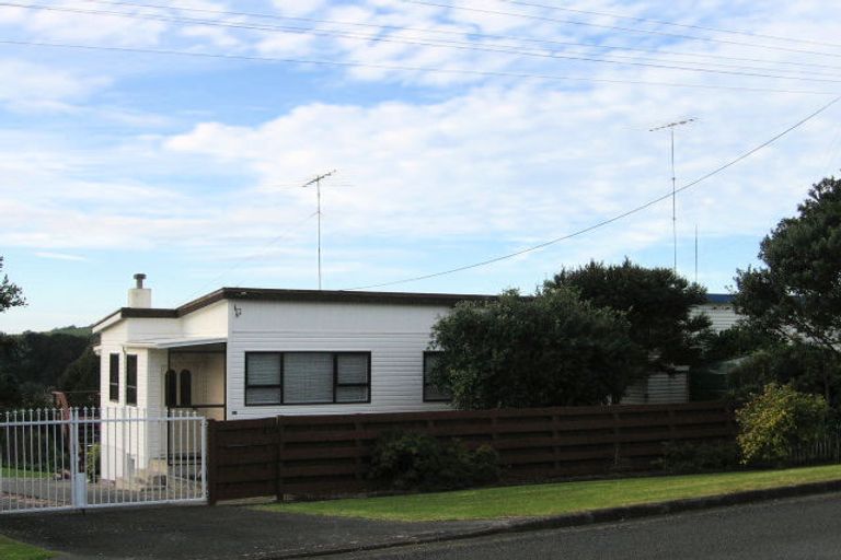 Photo of property in 21 Harbour View Road, Leigh, 0985