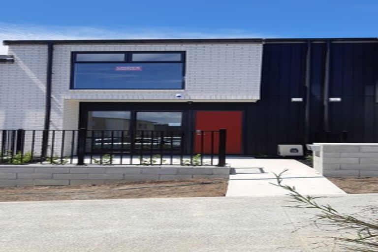 Photo of property in 18 Timu Road, Long Bay, Auckland, 0630