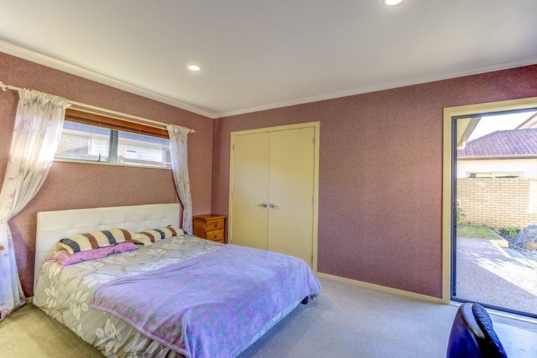 Photo of property in 2 Nielsen Gardens, Rototuna, Hamilton, 3210