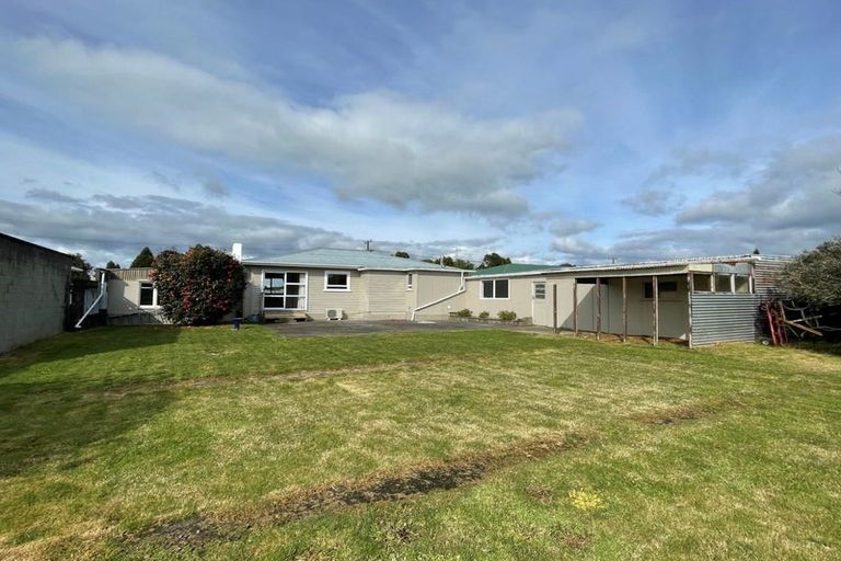 Photo of property in 382 South Road, Omata, New Plymouth, 4374