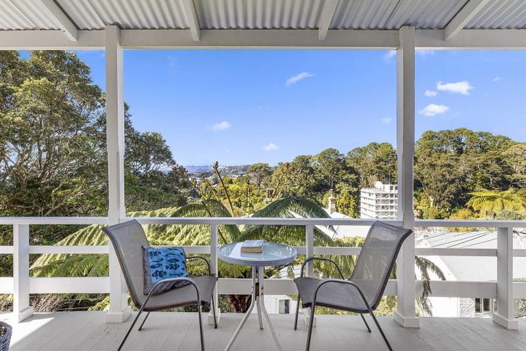 Photo of property in 37 Patanga Crescent, Thorndon, Wellington, 6011