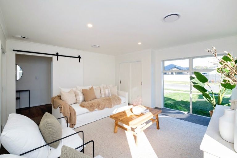 Photo of property in 76 Pelorus Avenue, Poraiti, Napier, 4112