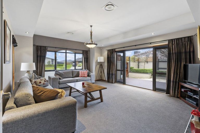 Photo of property in 14 Trump Place, Kelvin Grove, Palmerston North, 4414