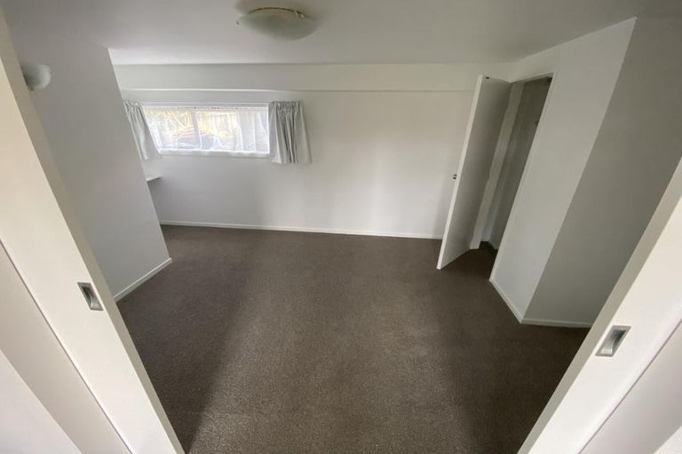 Photo of property in 20 Marina View Drive, West Harbour, Auckland, 0618