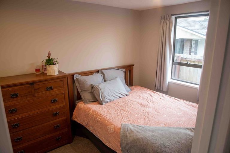 Photo of property in 2/323 Sawyers Arms Road, Bishopdale, Christchurch, 8053