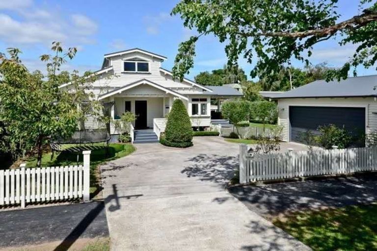 Photo of property in 4 Young Street, Claudelands, Hamilton, 3214