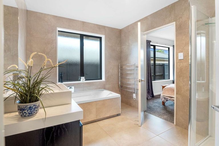 Photo of property in 7 Strathcarron Place, Broomfield, Christchurch, 8042