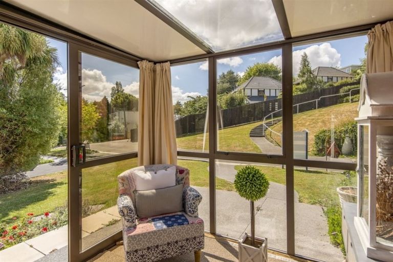 Photo of property in 2/3 Karitane Drive, Cashmere, Christchurch, 8022