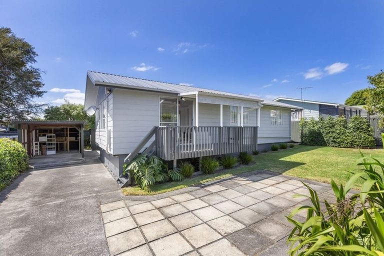 Photo of property in 1/15 Pine Street, New Lynn, Auckland, 0600