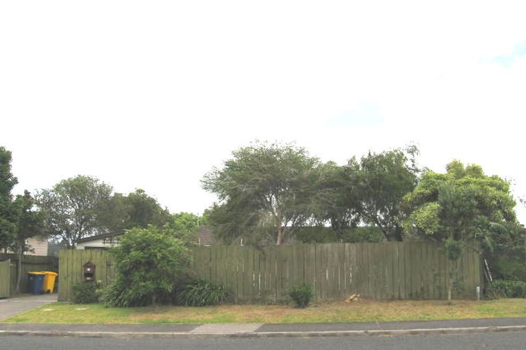 Photo of property in 57 Lynn Road, Bayview, Auckland, 0629