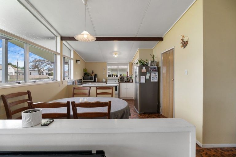 Photo of property in 6b York Street, Eltham, 4322