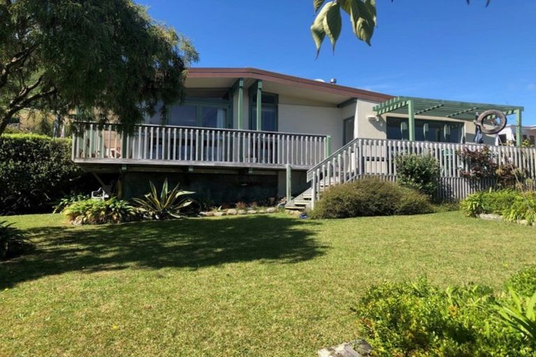 Photo of property in 87 Winara Avenue, Waikanae, 5036