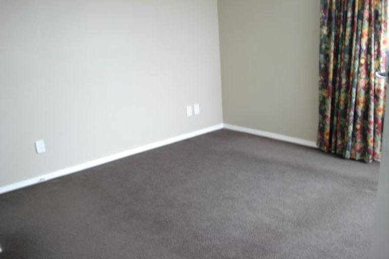 Photo of property in 26 Pinehurst Crescent, Russley, Christchurch, 8042