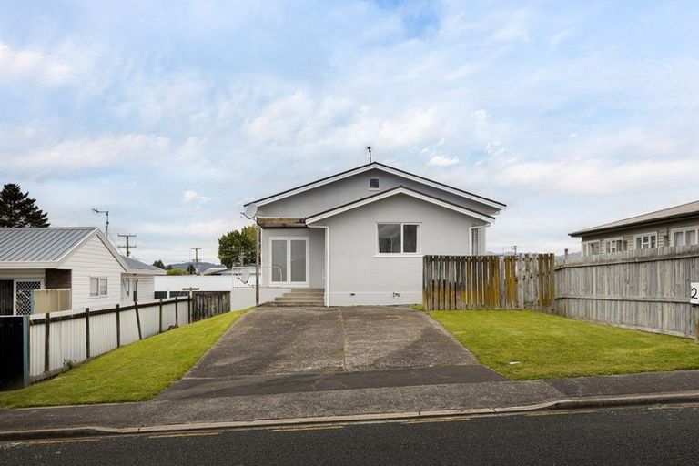 Photo of property in 2 Lincoln Terrace, Gate Pa, Tauranga, 3112