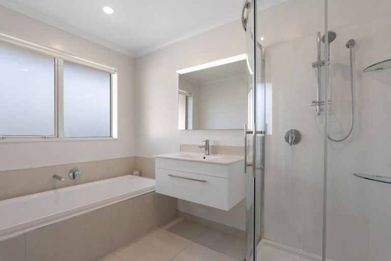 Photo of property in 12 Killarney Avenue, Halswell, Christchurch, 8025