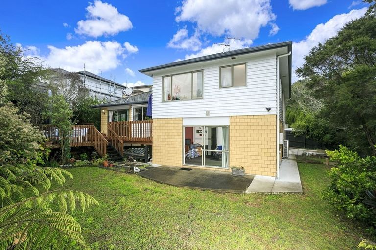 Photo of property in 37 Condor Place, Unsworth Heights, Auckland, 0632