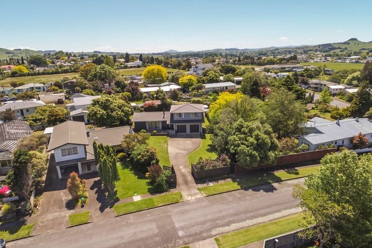 Photo of property in 2 Mclean Terrace, Waipukurau, 4200