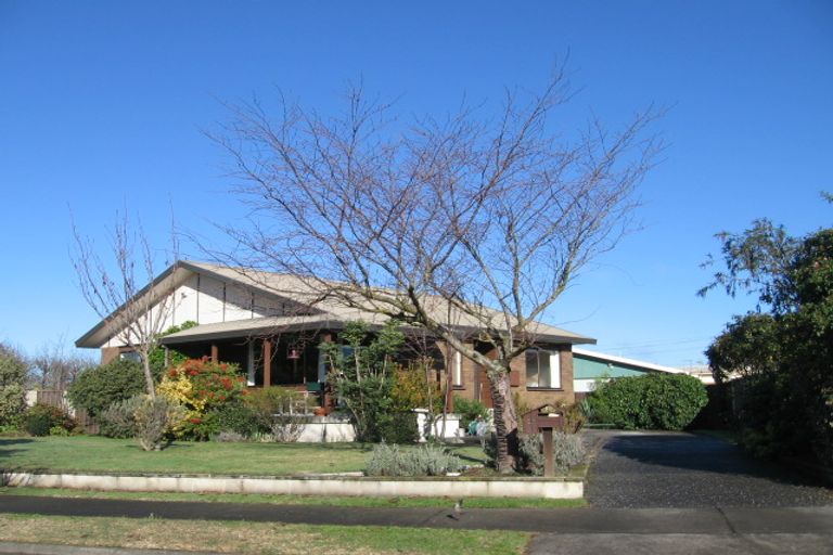 Photo of property in 35 Usherwood Crescent, Akina, Hastings, 4122