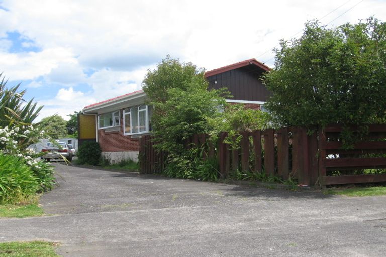 Photo of property in 2/53 Kenderdine Road, Papatoetoe, Auckland, 2025