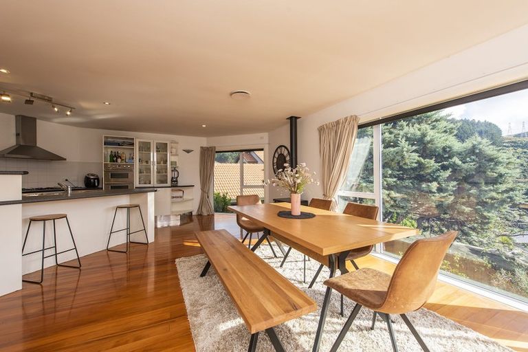 Photo of property in 10 Furlong Crescent, Churton Park, Wellington, 6037