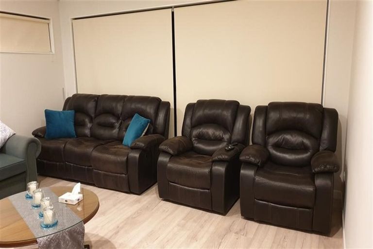 Photo of property in 31 Ascension Crescent, Orewa, 0931