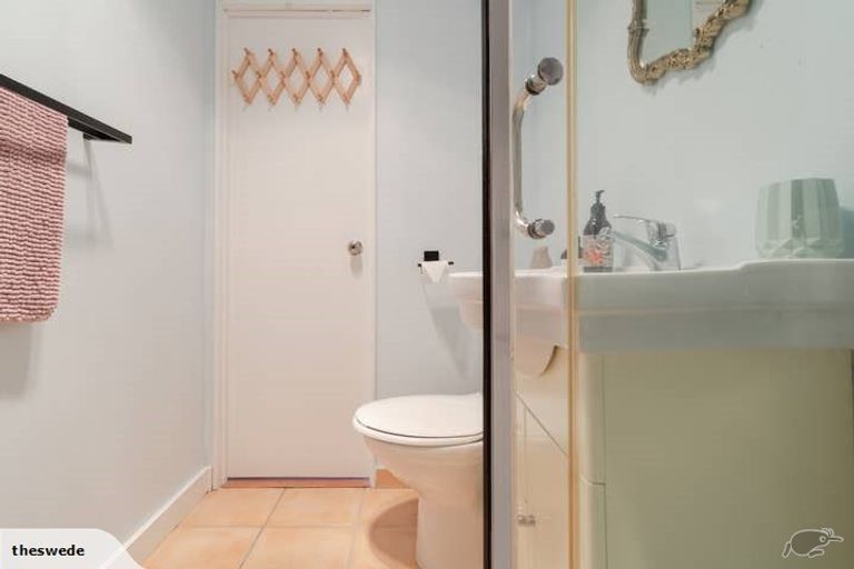 Photo of property in 84 Park Road, Titirangi, Auckland, 0604