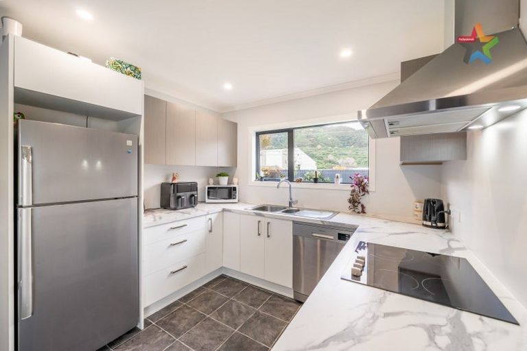 Photo of property in 1128a High Street, Taita, Lower Hutt, 5011