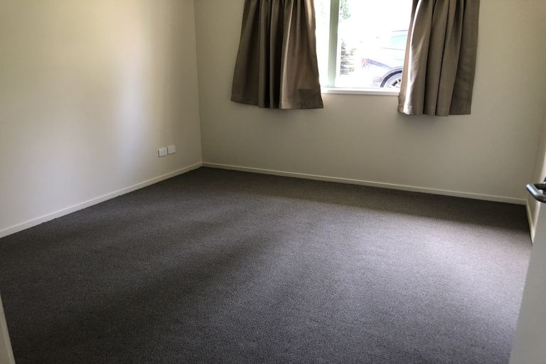 Photo of property in 53 Sabulite Road, Kelston, Auckland, 0602