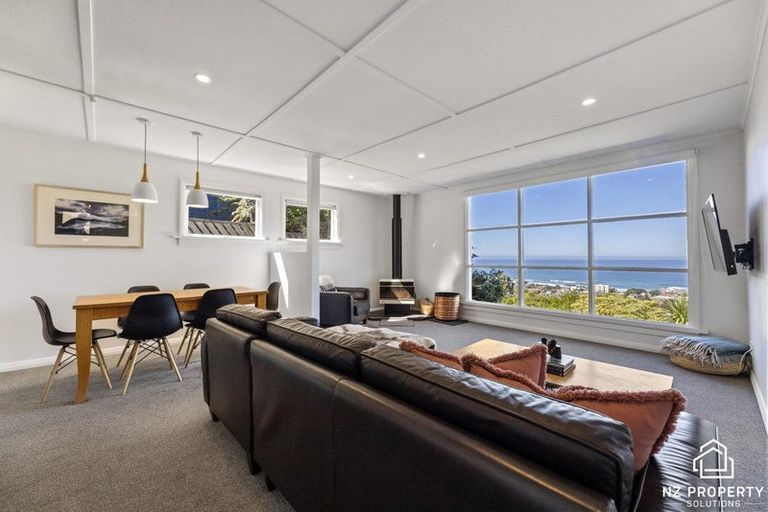 Photo of property in 24 Seaview Terrace, Kew, Dunedin, 9012