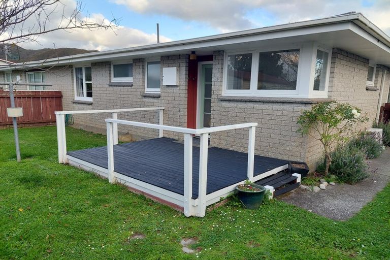 Photo of property in 3b Ferretti Grove, Avalon, Lower Hutt, 5011
