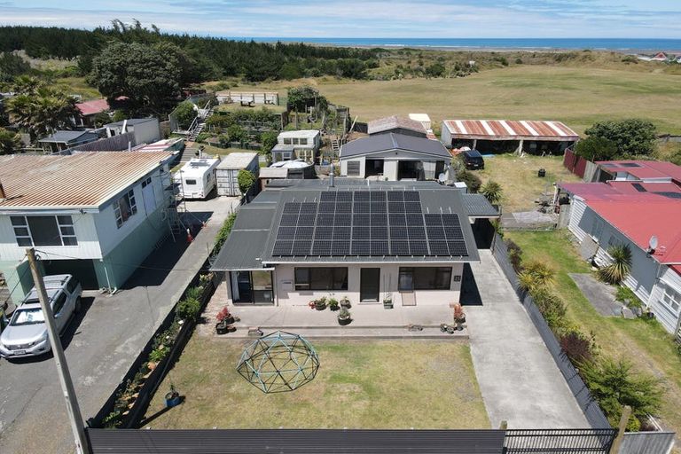 Photo of property in 23 Wainui Street, Koitiata, Whanganui, 4581