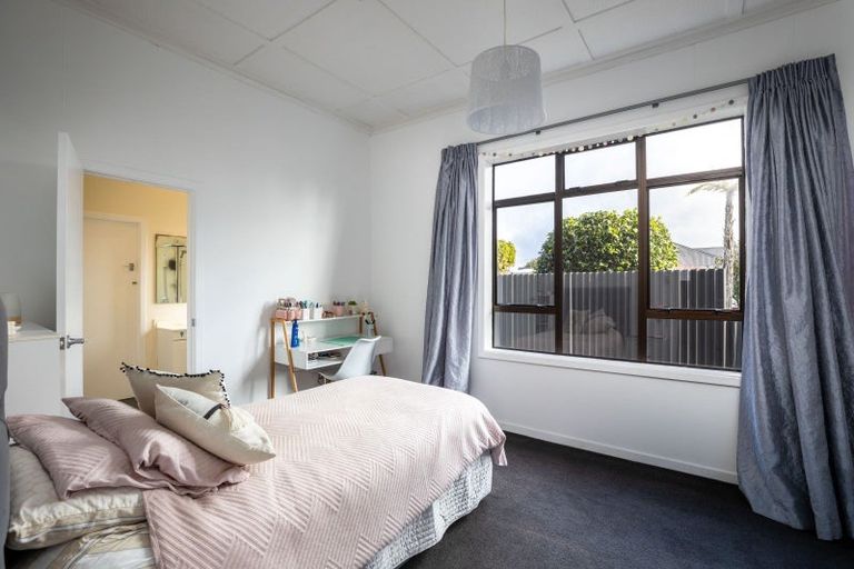 Photo of property in 19 Takiroa Street, Urenui, 4375