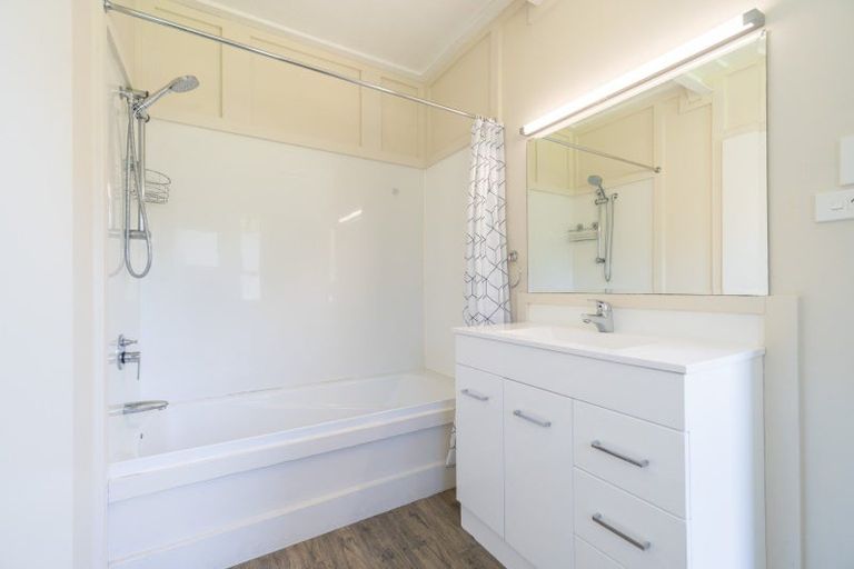 Photo of property in 239 Milford Road, Te Anau, 9600