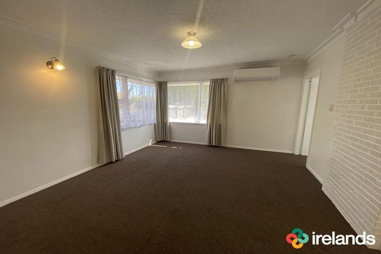 Photo of property in 10 Bevington Street, Avonhead, Christchurch, 8042