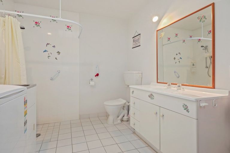 Photo of property in 2/90 Hawke Street, New Brighton, Christchurch, 8083