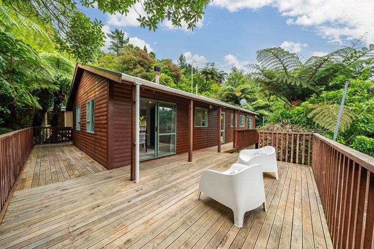 Photo of property in 39 Avro Road, Blue Mountains, Upper Hutt, 5371